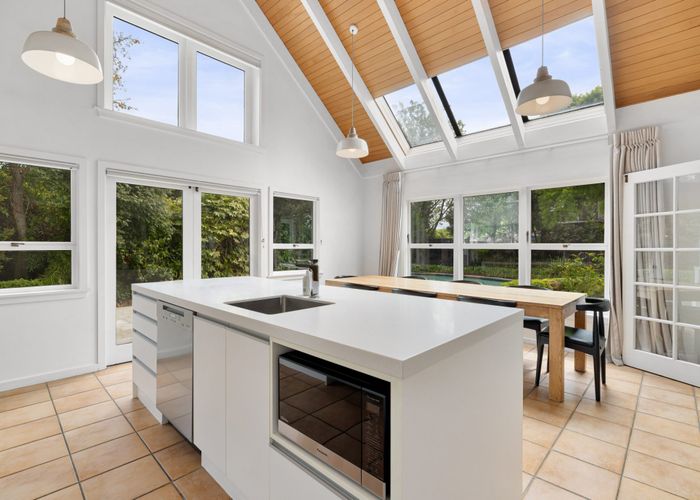  at 3 Ashdale Lane, Strowan, Christchurch City, Canterbury