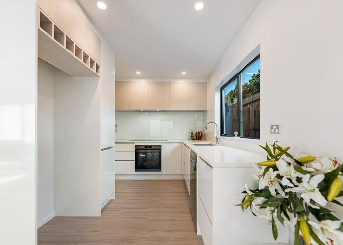  at 4/15 Renata Crescent, Te Atatu Peninsula, Waitakere City, Auckland