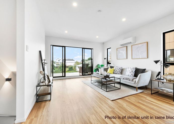  at 6/18 Pine Street, New Lynn, Auckland