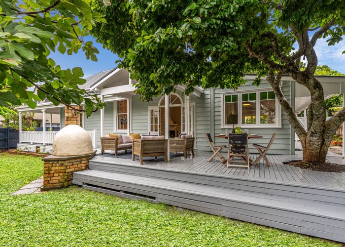  at 86 Frederick Street, Hillsborough, Auckland