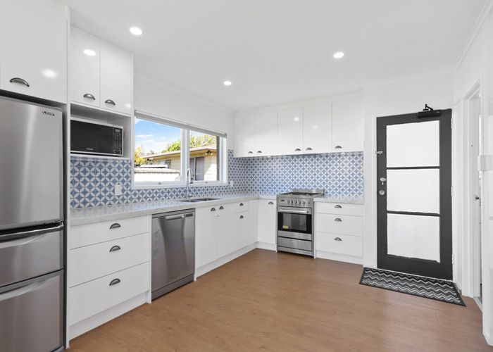  at 86 Muir Avenue, Mangere Bridge, Auckland