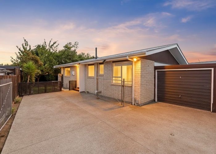  at 2/11 Peckham Lane, Woolston, Christchurch City, Canterbury