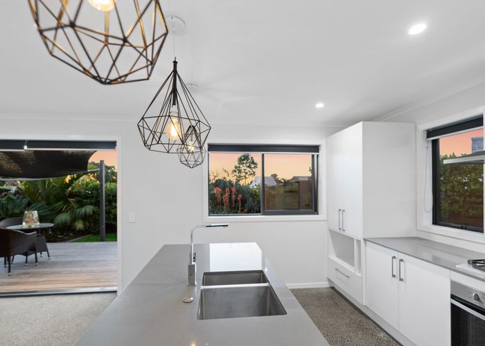  at 2 Pompallier Lane, Papamoa Beach, Papamoa