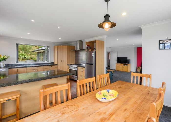  at 4 Kestrel Lane, Kinloch, Taupō