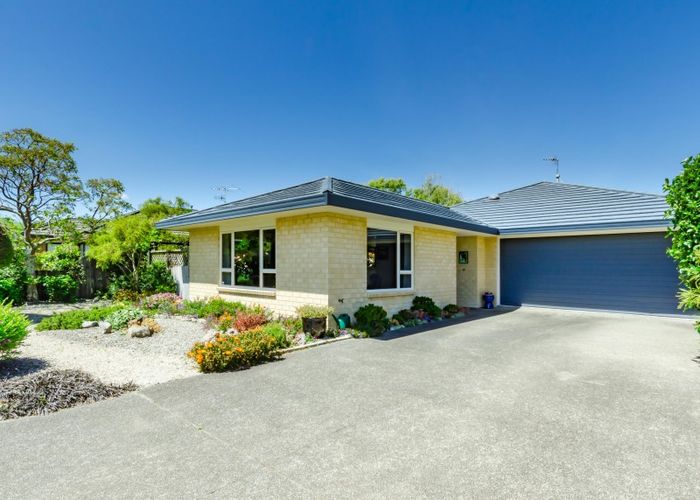  at 88 Weggery Drive, Waikanae Beach, Waikanae