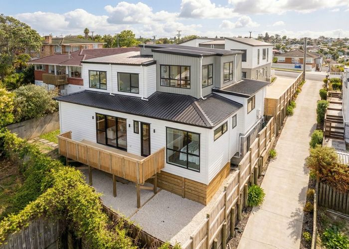  at 39C Target Road, Totara Vale, North Shore City, Auckland