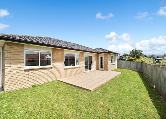  at 5 Nirmal Place, Sunnyvale, Auckland