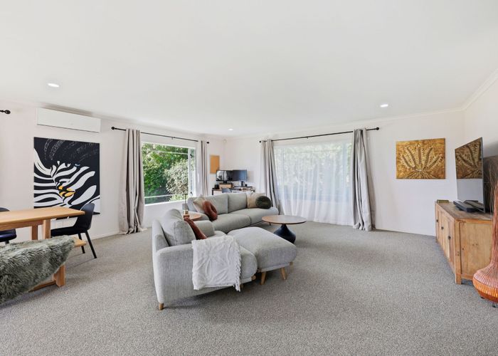  at 32 Highfields Terrace, Henderson, Waitakere City, Auckland