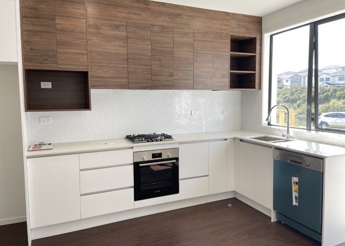  at 32 Karoro Road, Flat Bush, Manukau City, Auckland