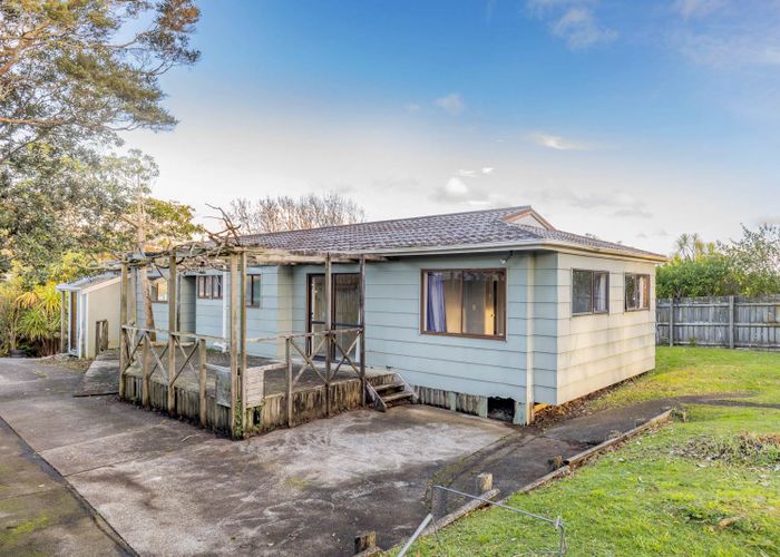  at 13 Sispara Place, Beach Haven, Auckland