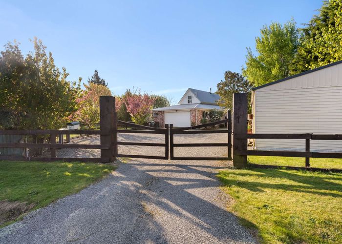  at 14 Allin Drive, Waikuku Beach, Waikuku Beach