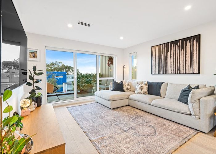  at 3/4 Jutland Road, Hauraki, North Shore City, Auckland