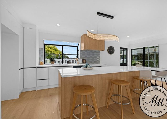  at 11 Idesia Place, Totara Heights, Manukau City, Auckland