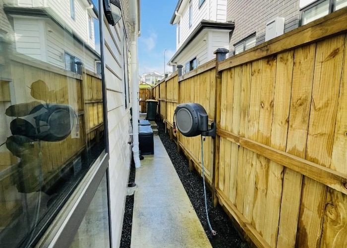  at 3 Black Shed Road, Flat Bush, Auckland