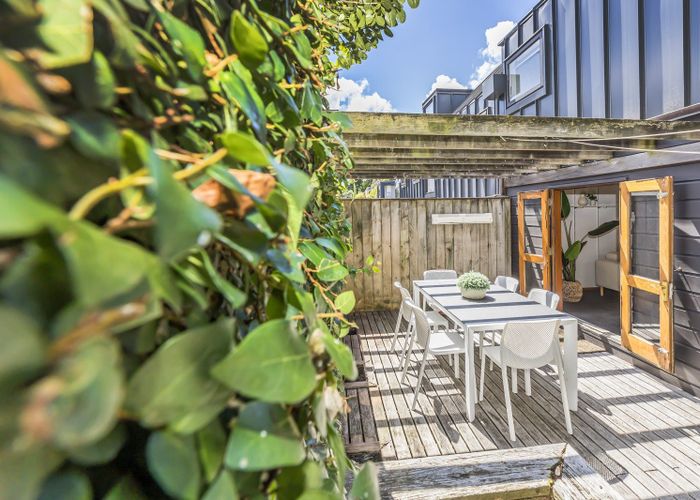  at 70F Majoribanks Street, Mount Victoria, Wellington