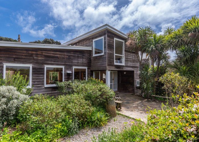  at 323 Te Horo Beach Road, Te Horo Beach, Ōtaki