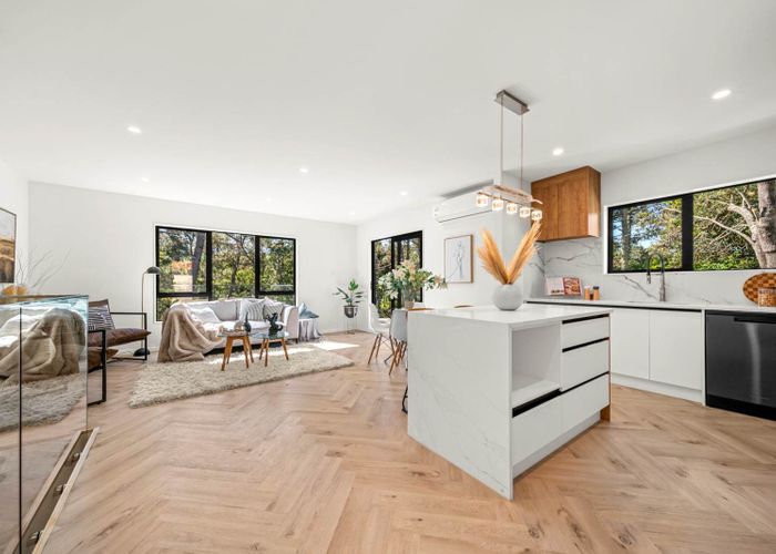  at 5A  Saddleback Rise, Murrays Bay, North Shore City, Auckland