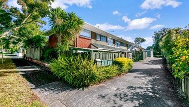  at 3/33 Tawhiri Road, One Tree Hill, Auckland