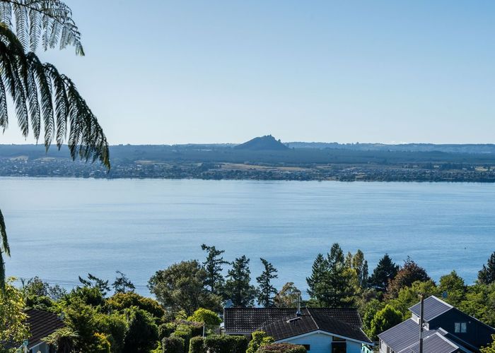 at 102 Wakeman Road, Acacia Bay, Taupo