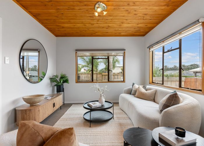  at 12 Cleve Road, Green Bay, Waitakere City, Auckland