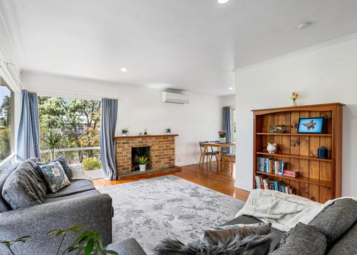  at 15 Levesque Street, Birkdale, Auckland