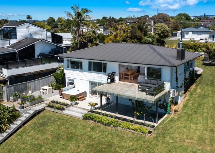  at 106 Tiroroa Avenue, Te Atatu South, Auckland