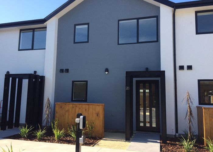  at 14/25 Hargest Crescent, Sydenham, Christchurch