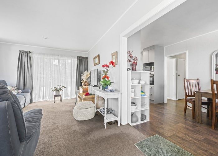  at 13 Helleur Road, Massey, Waitakere City, Auckland