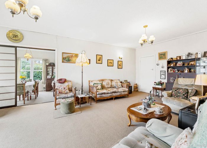  at 15 ROCK ISLE ROAD, Torbay, North Shore City