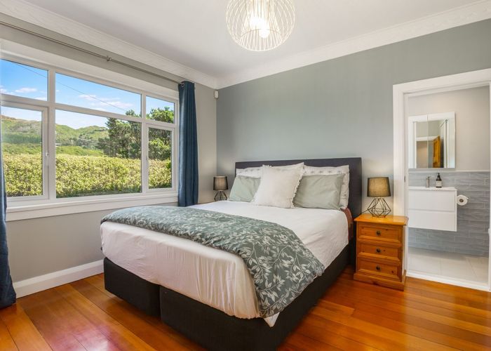  at 32 Handyside Street, Tawa, Wellington, Wellington