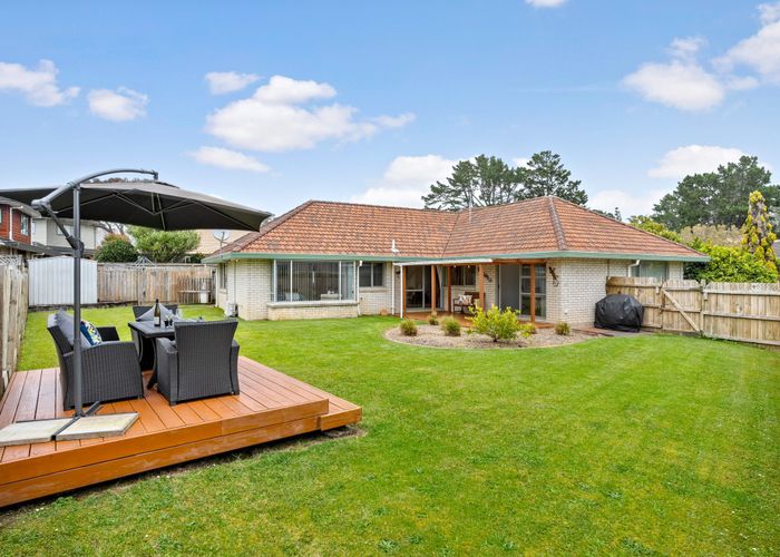  at 5 Bernie Edwards Place, Botany Downs, Manukau City, Auckland