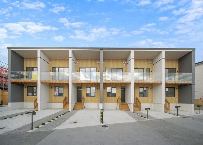  at 25 Puihi Crescent, Massey, Waitakere City, Auckland