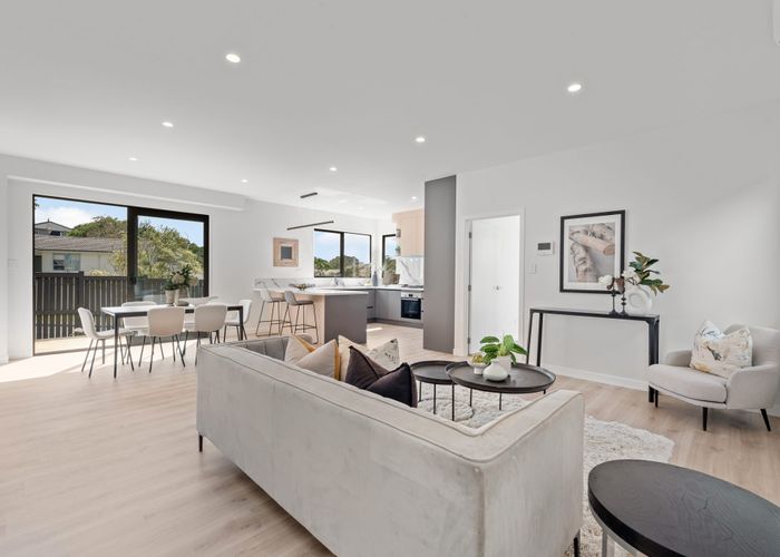  at 2 Lingham Crescent, Torbay, North Shore City, Auckland