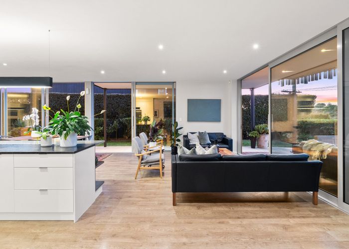  at 1 Kanuka Street, Point Chevalier, Auckland City, Auckland