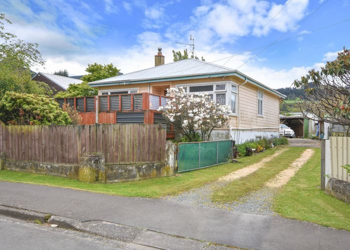  at 50 Hall Road, Sawyers Bay, Port Chalmers