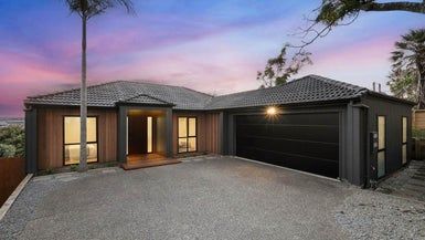  at 20 Baulcomb Parade, Windsor Park, Auckland