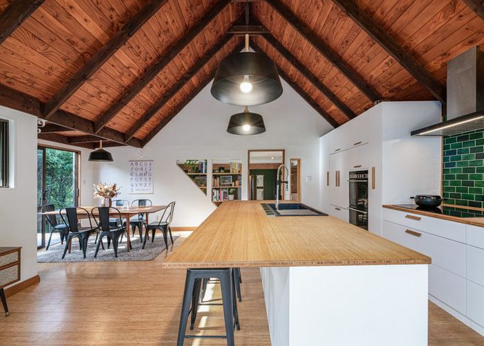  at 172 Huia Road, Titirangi, Auckland