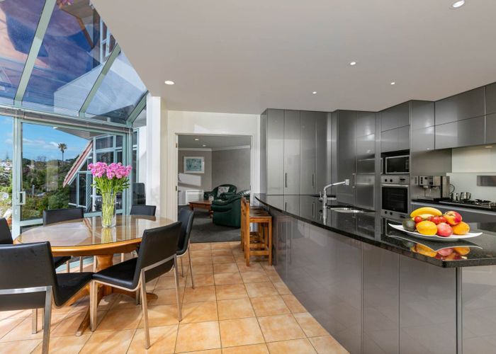  at 2/2 Jutland Street, Mairangi Bay, Auckland