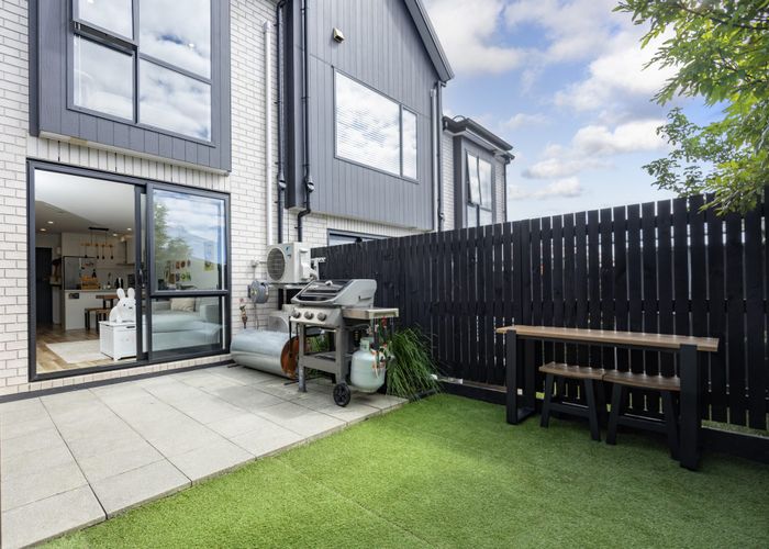  at 11 Wharara Lane, Massey, Waitakere City, Auckland