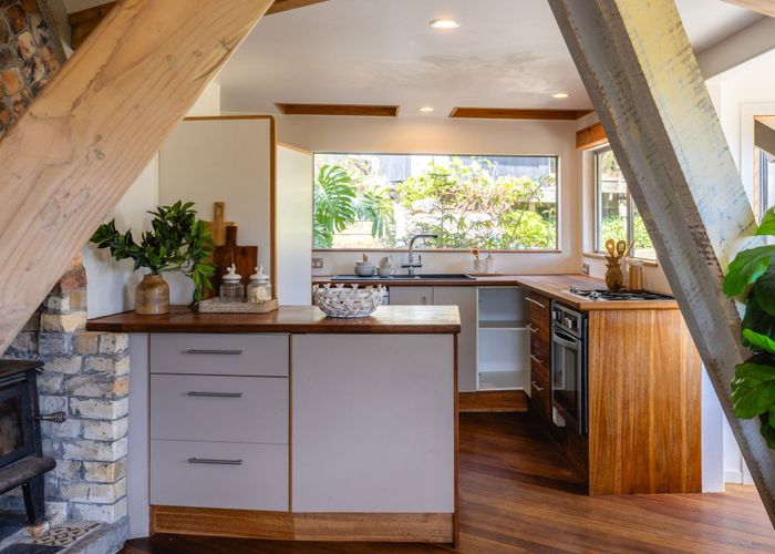  at 11 Pacific Parade, Oneroa, Waiheke Island, Auckland