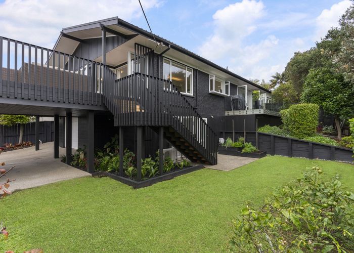  at 1 Kilduff Place, Mairangi Bay, North Shore City, Auckland
