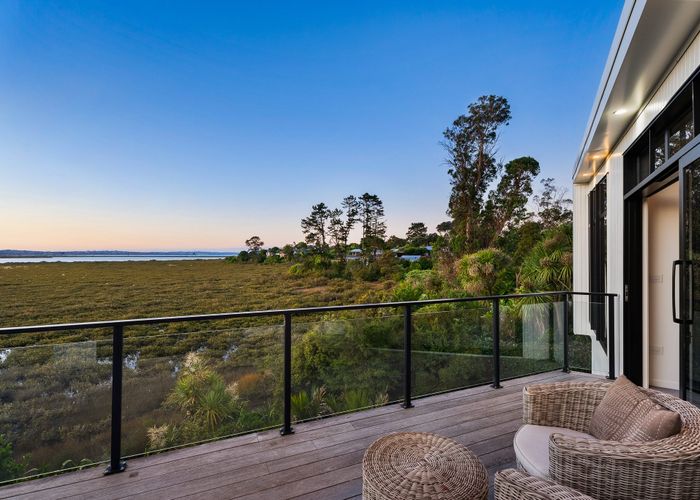  at 27 Seaside Avenue, Waterview, Auckland City, Auckland