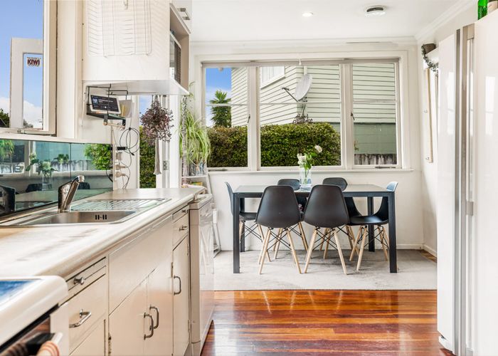 at 27 Harrington Road, Henderson, Auckland