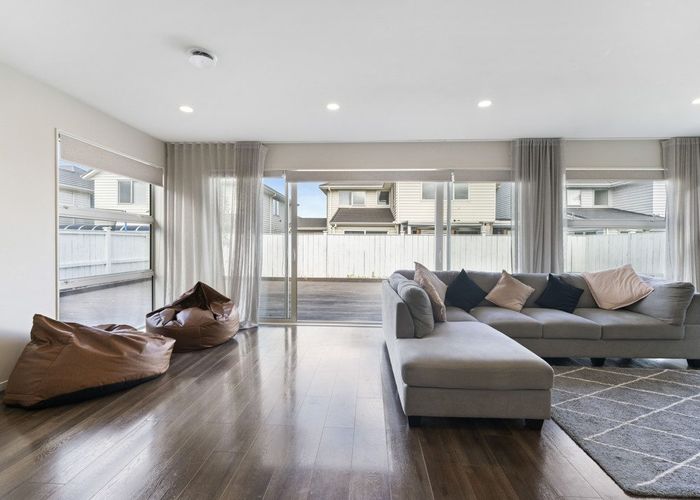  at 18 Gum Spear Road, Takanini, Auckland