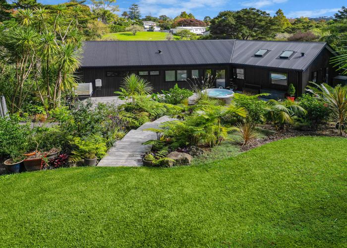  at 5 Pounamu Avenue, Greenhithe, Auckland