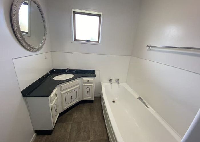  at 1/26 Wattle St, New Lynn, Waitakere City, Auckland