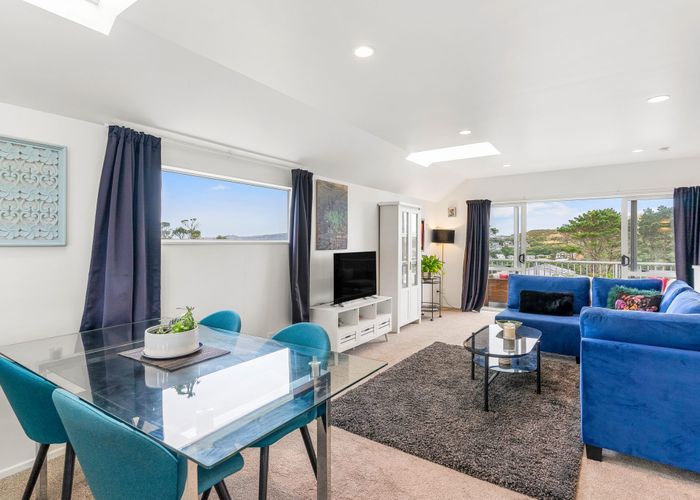  at 7D Cheyne Walk, Newlands, Wellington