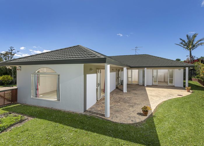  at 6 Vermeer Place, West Harbour, Auckland