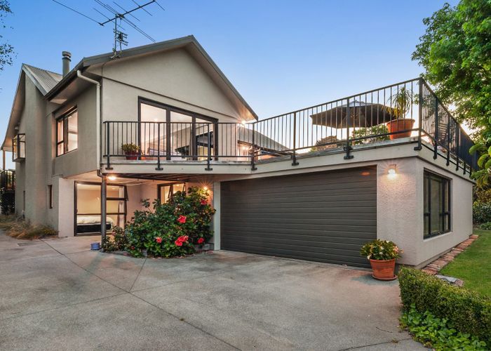  at 207 Kitchener Road, Pukekohe