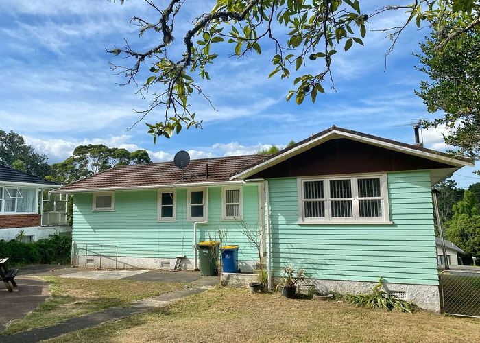  at 14 McClintock Road, Massey, Waitakere City, Auckland